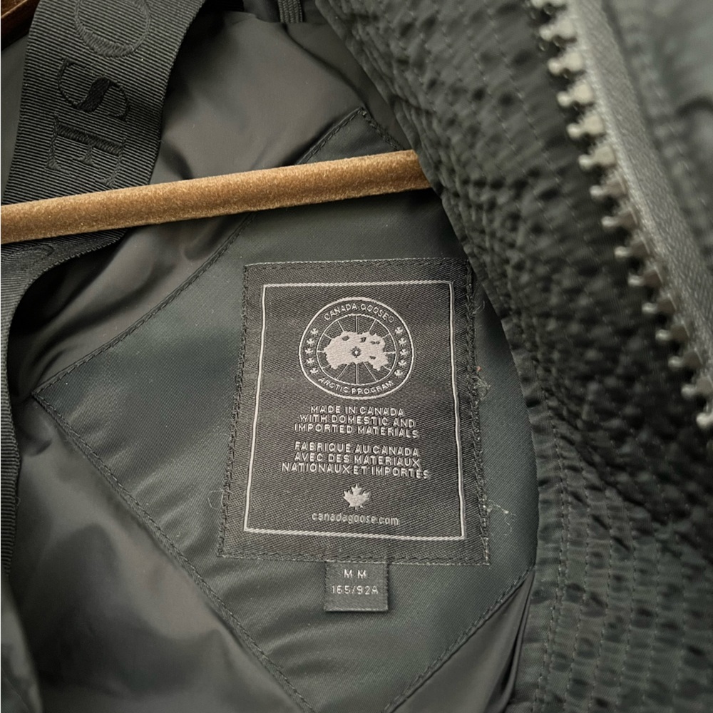 🎄🥗Like new condition Canada Goose MCKENNA Coat Black Size M - Picture 11 of 15